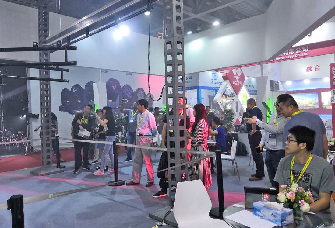 江蘇金銀杏舞臺設備有限公司